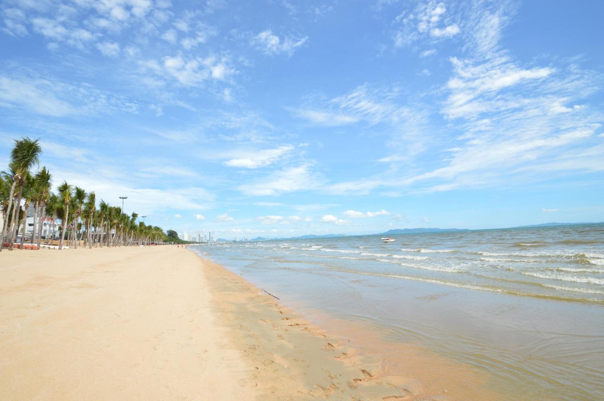 View Talay 5 Jomtien Beachfront Патая Екстериор снимка