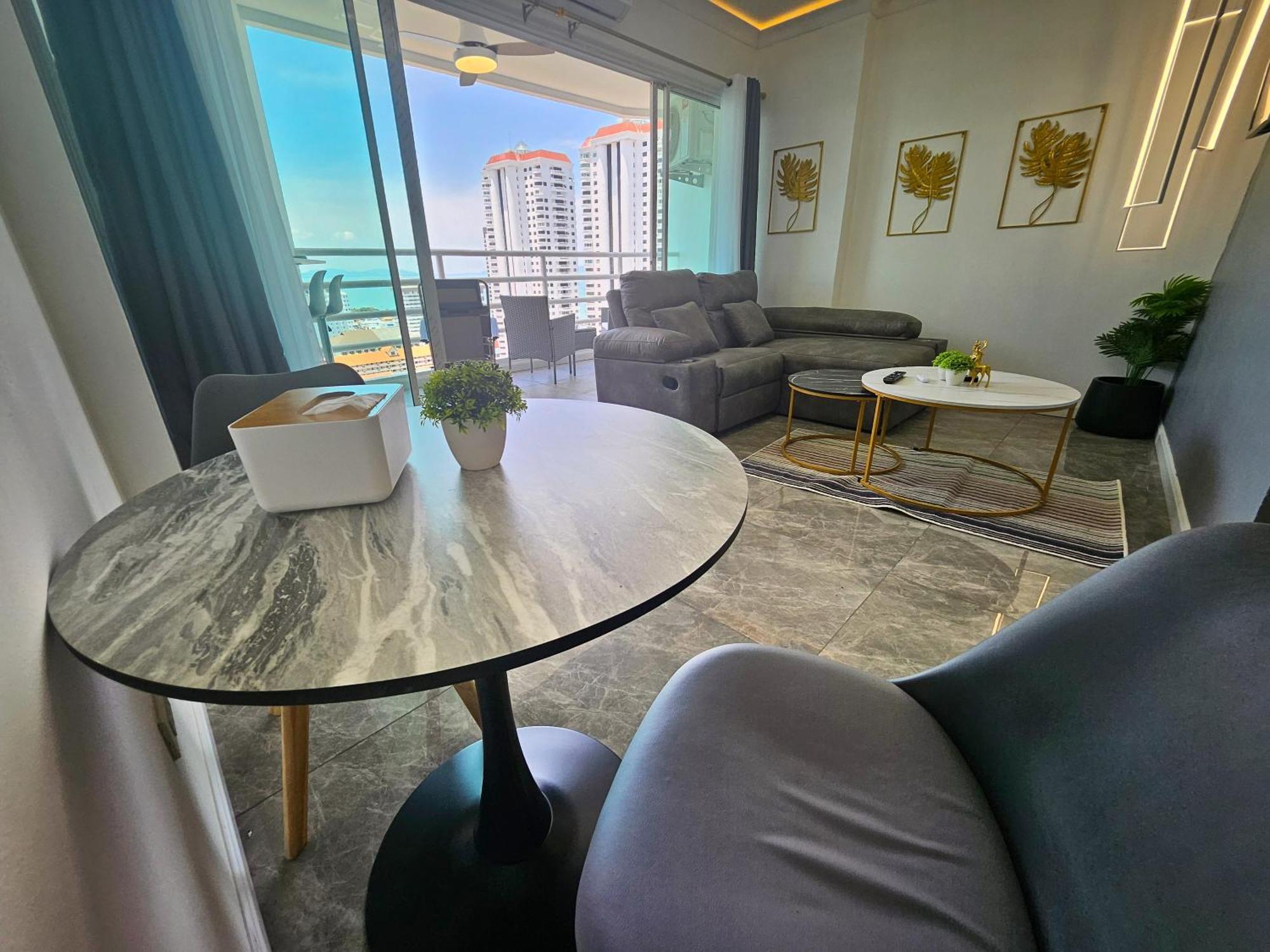 View Talay 5 Jomtien Beachfront Патая Екстериор снимка
