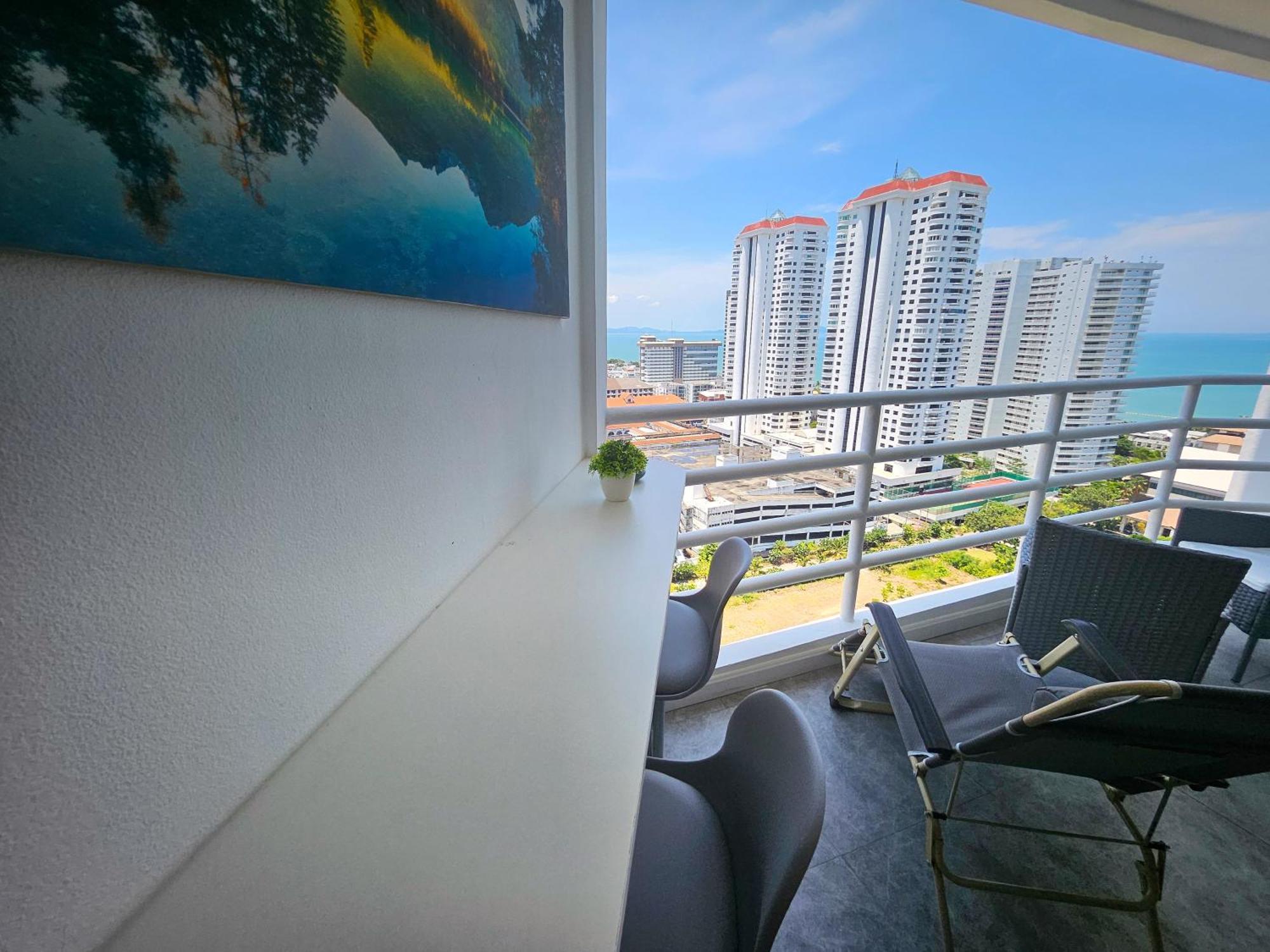 View Talay 5 Jomtien Beachfront Патая Екстериор снимка