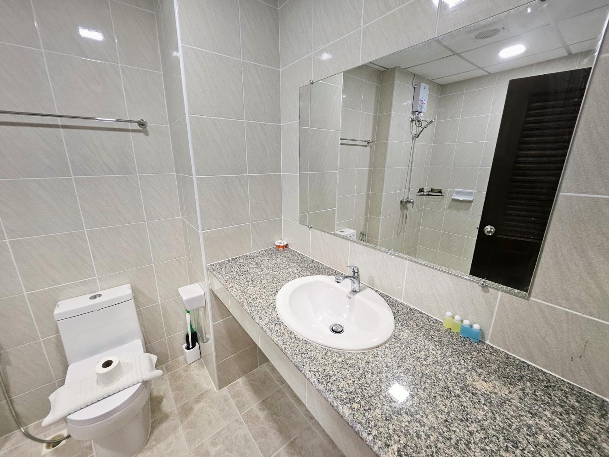 View Talay 5 Jomtien Beachfront Патая Екстериор снимка