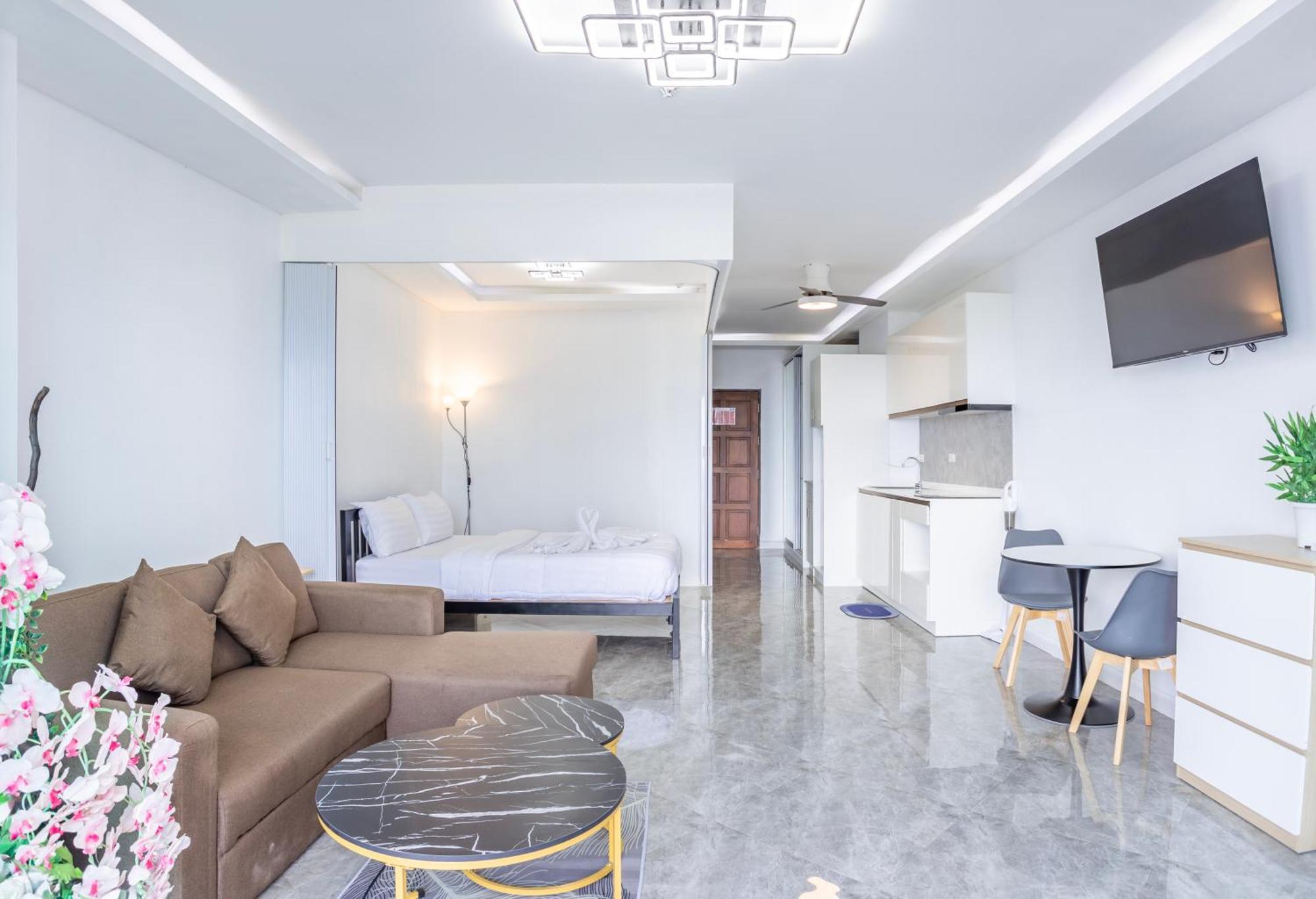 View Talay 5 Jomtien Beachfront Патая Екстериор снимка