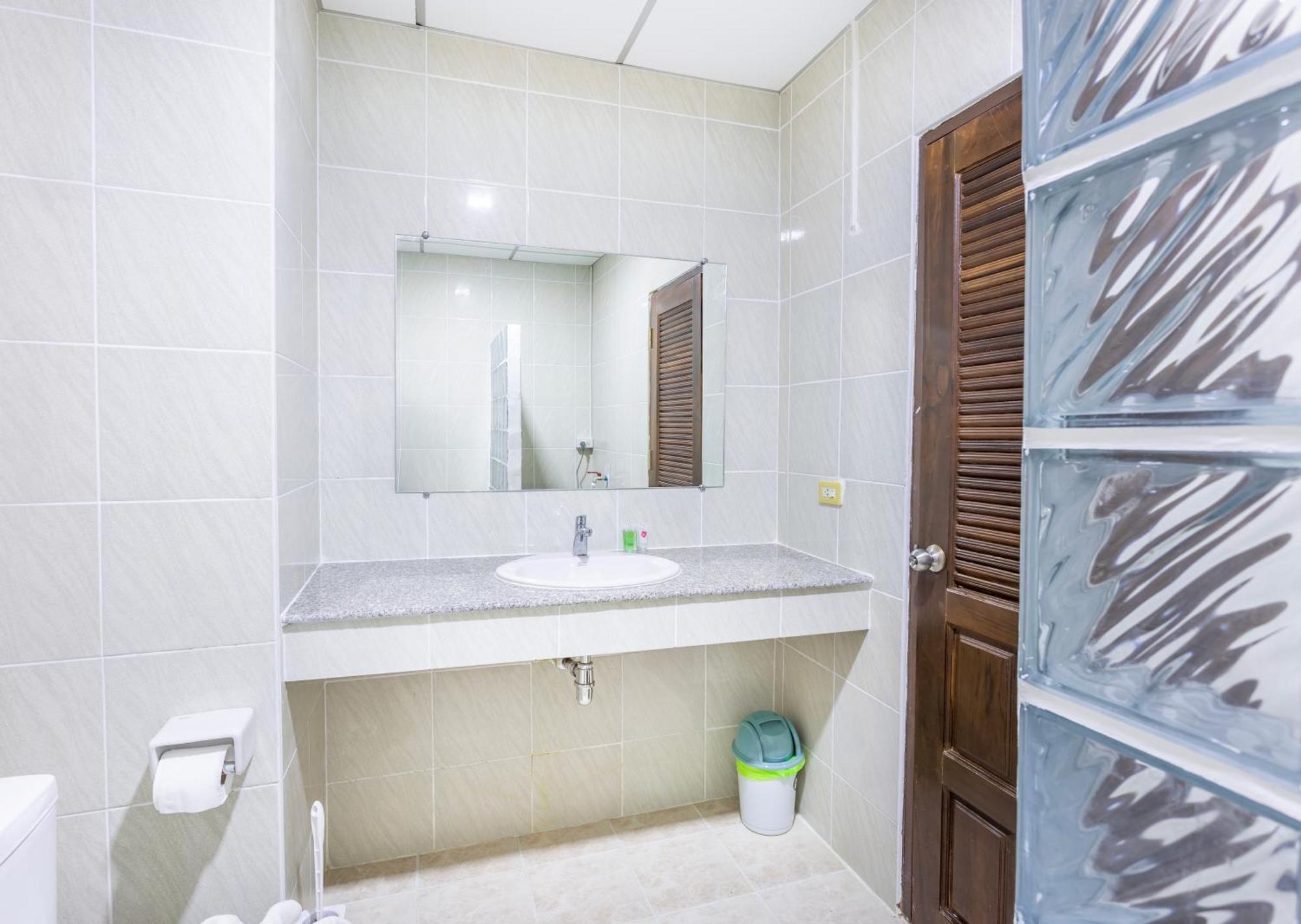 View Talay 5 Jomtien Beachfront Патая Екстериор снимка